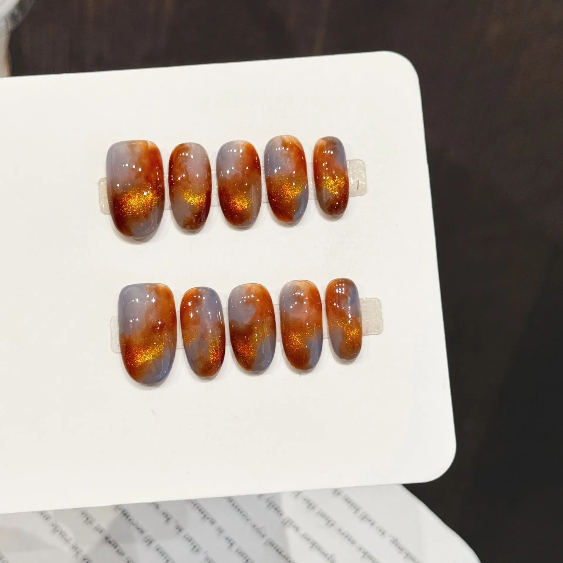 

10pcs Handmade Short Oval Press On Nails Orange Red Gray Amber Pattern Gold Glitter Design Fake Nails Wearable Nails Art Tips