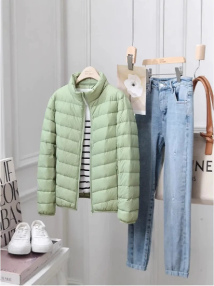 Autumn and Winter New 2025 Women's Lightweight Down Jacket Simple Fashion Collar Casual 90% White Duck Down Jacket