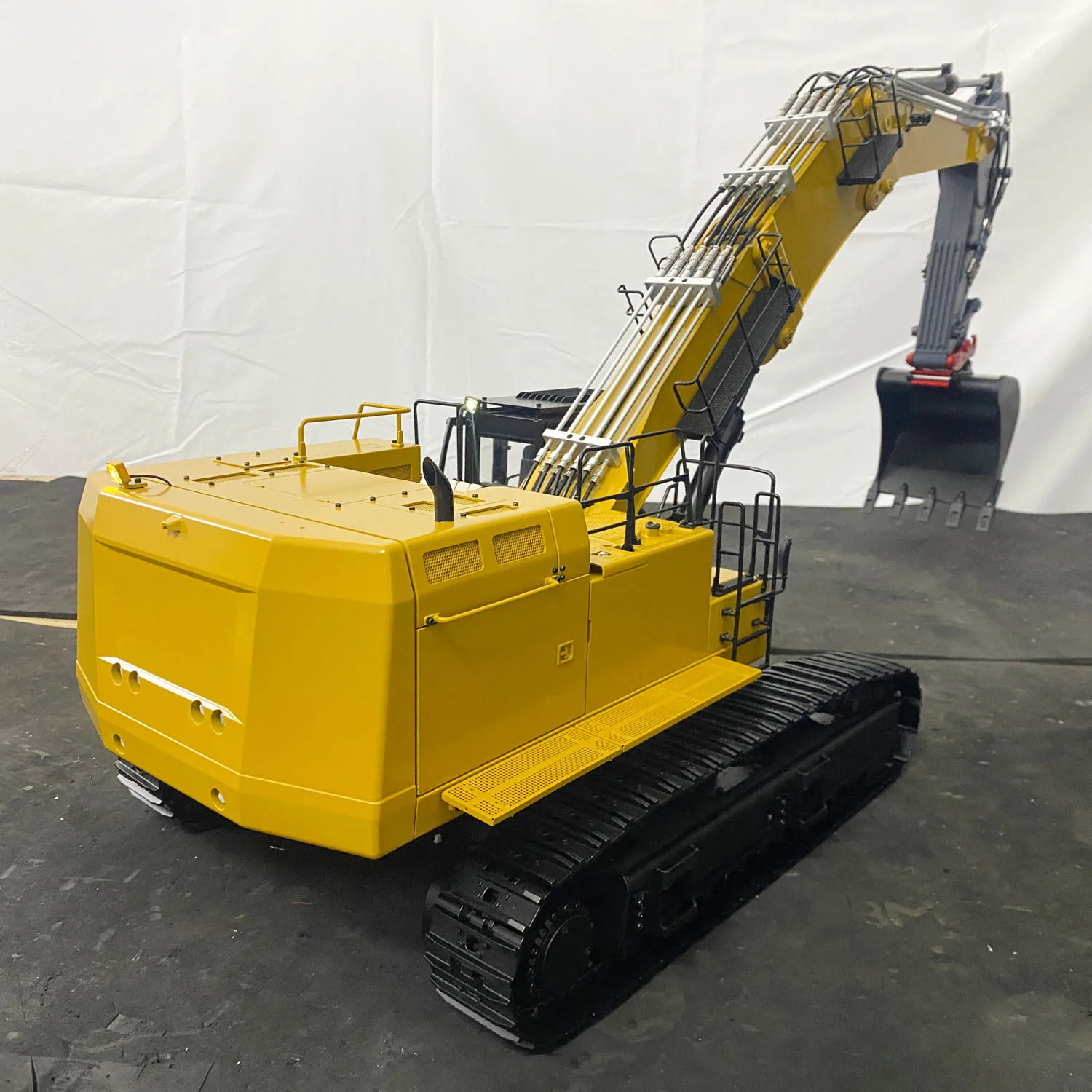 RC Hydraulic Finished Demolition Excavator 1/14 Scale 374 UHD 4-arm PL18EV Radio Control Sound Light Digger Toy Model TH24031