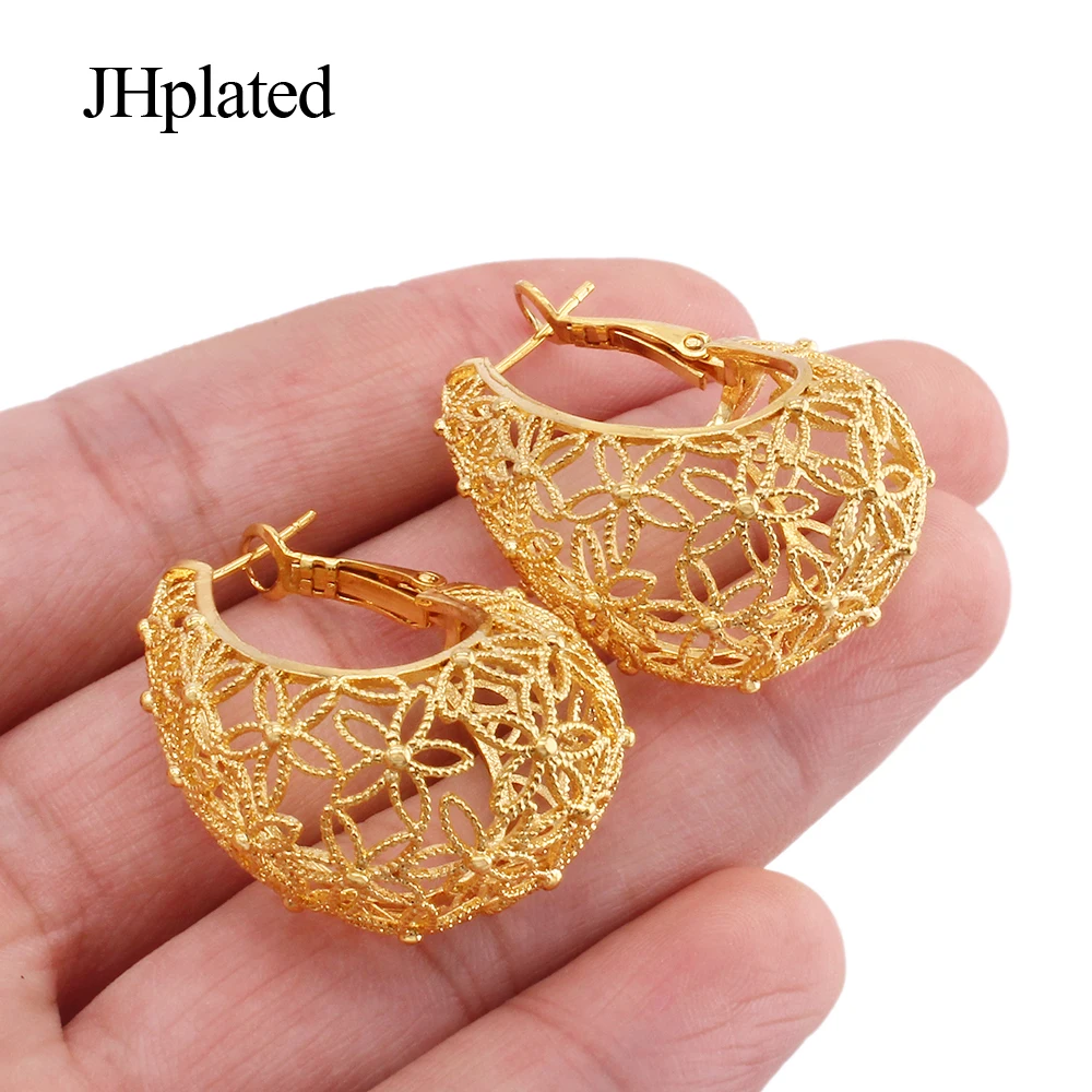 Dubai Simple Fashion gold plated Flower pierced Earrings Piercings cartilage Ear ring for Women Bride Ornament Gift Fine Jewelry