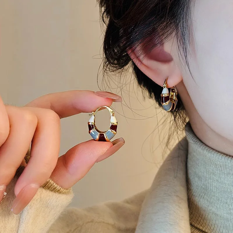 Huitan Luxury Colorful Enam Hoop Earrings for Women Gold Color Wedding Party Royal Trendy Engagement Versatile Jewelry for Gift