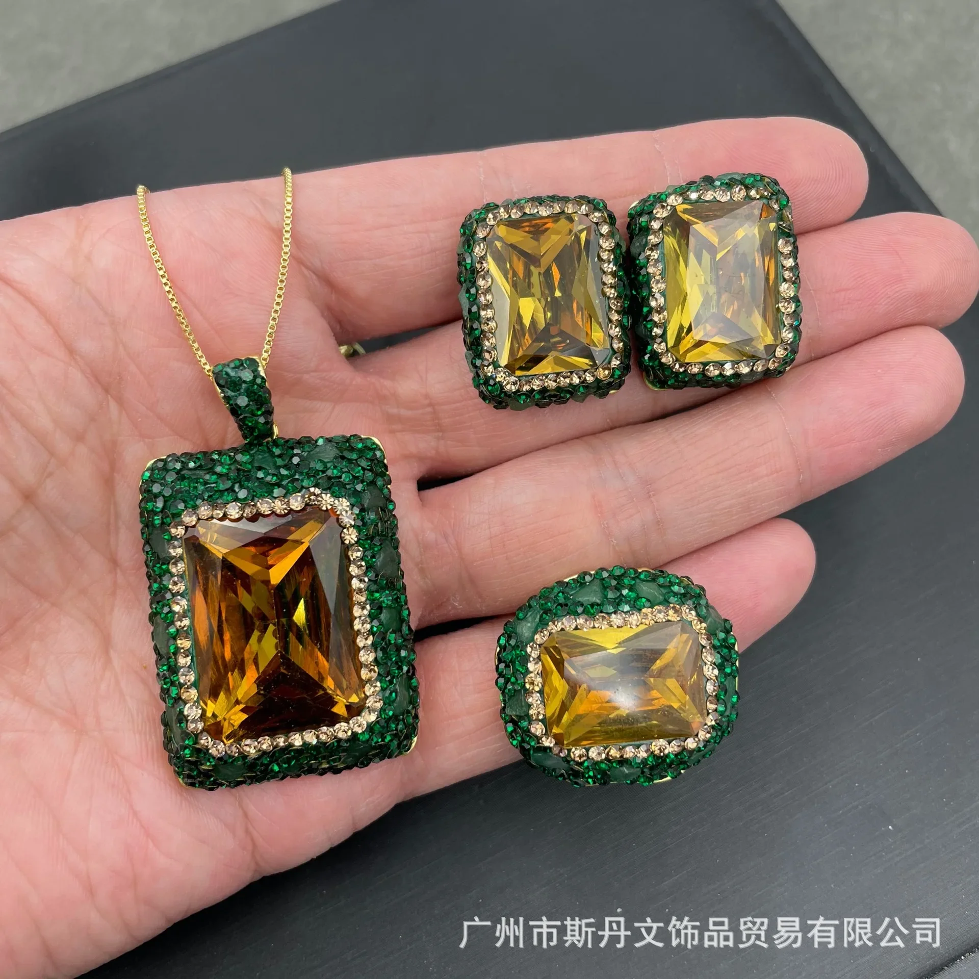 Turkey sultan stone color-changing inlay three-piece set niche personality European and American light luxury light stone jewelr