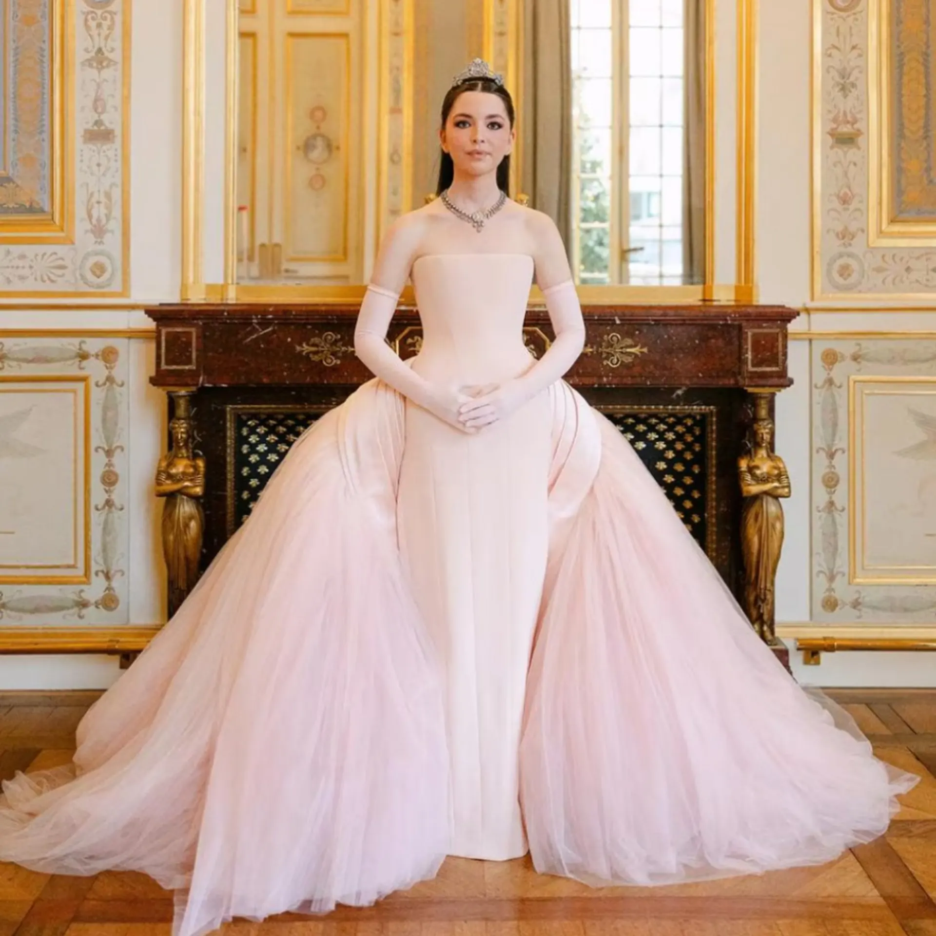 تنورة نسائية من التول المسائي بطول الأرض باللون الوردي مع ذيل، تصميم سبليت مركزي، تنانير تول ضخمة للغاية #1