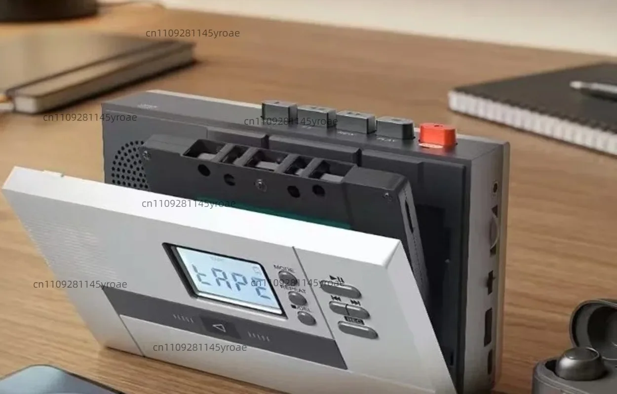 Retro Cassette Player With Audio Connection, Support MP3 / USB Disk Playback, Work With Audio Speakers