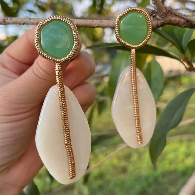 Bohemian Natural Stone Dangle Stud Earrings Multicolor Stone Oval Posting Earrings Orange White Green Earrings Vintage Jewelry
