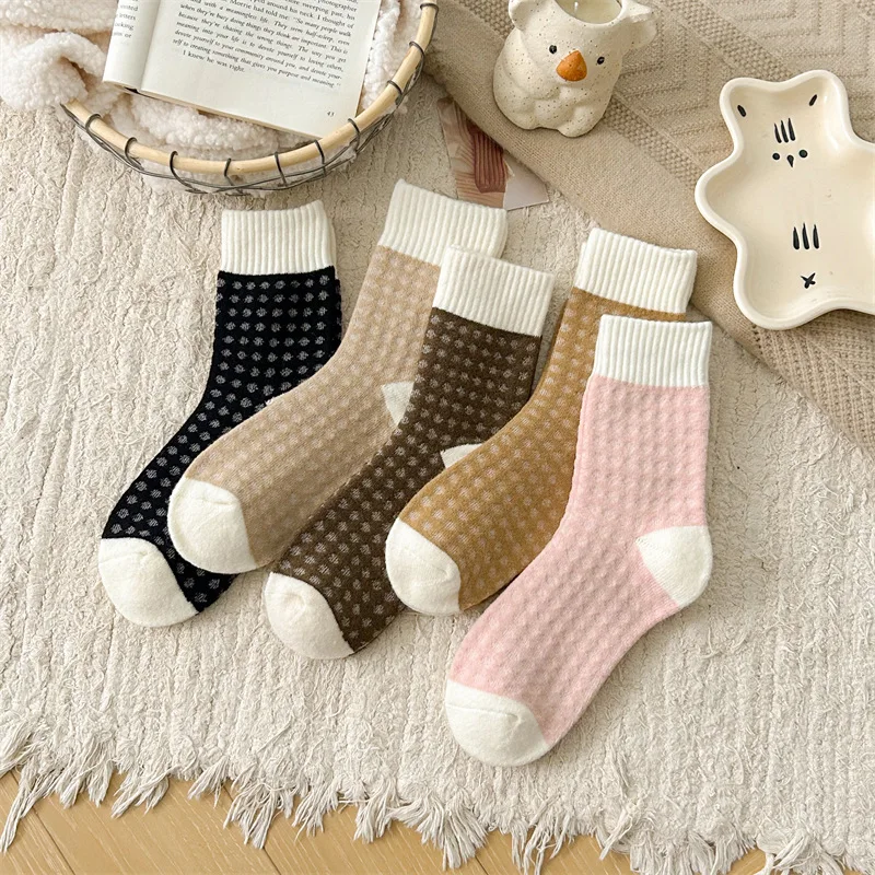 

1/5 pairs Women's autumn winter casual mid tube socks thickened warm home floor sleeping socks trendy versatile women's socks