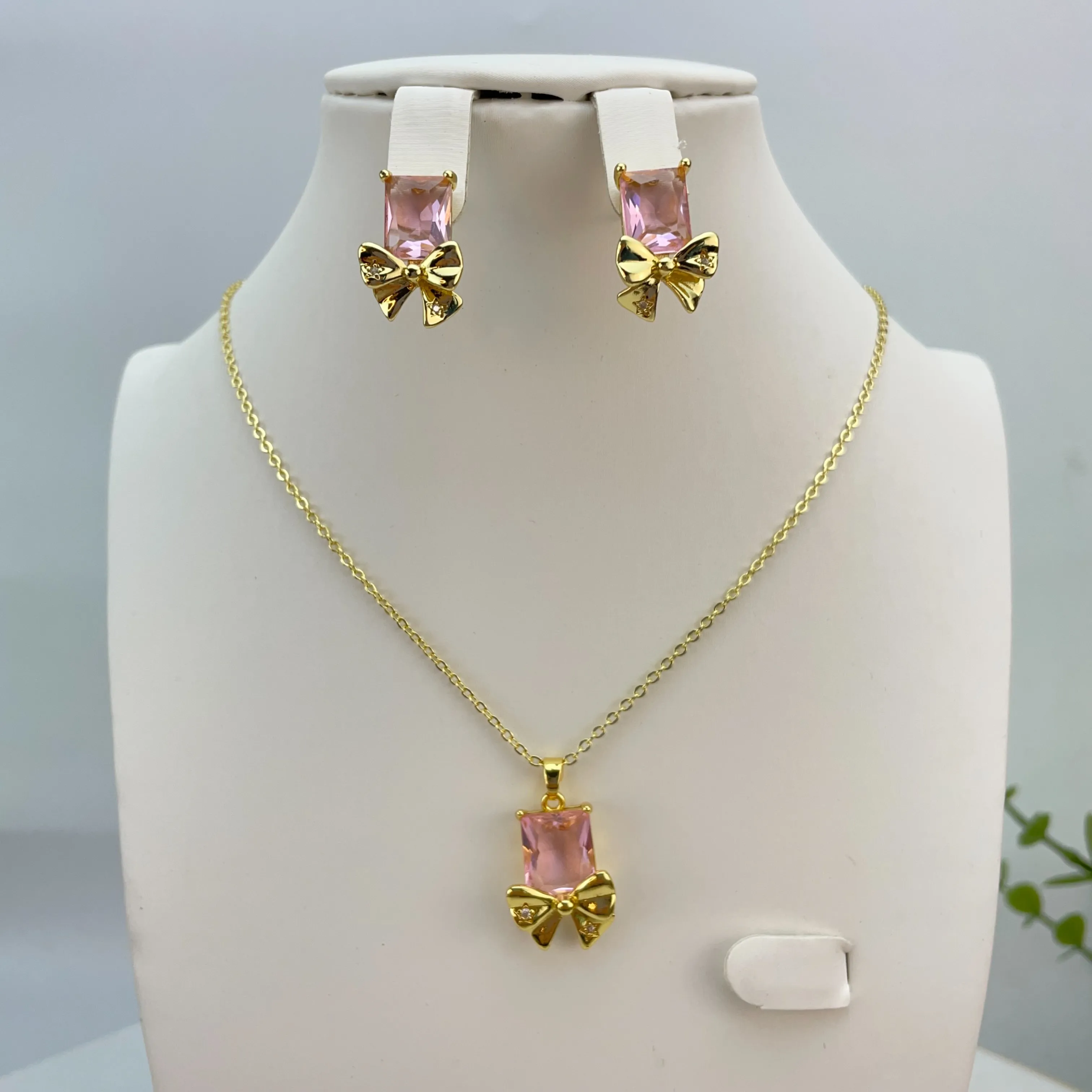 EMMA 2023 دبي الذهب اللون دائرة كبيرة أقراط النساء هندسية بيان انخفاض القرط الإناث كبيرة الحجم جريئة مجوهرات الإكسسوار #1