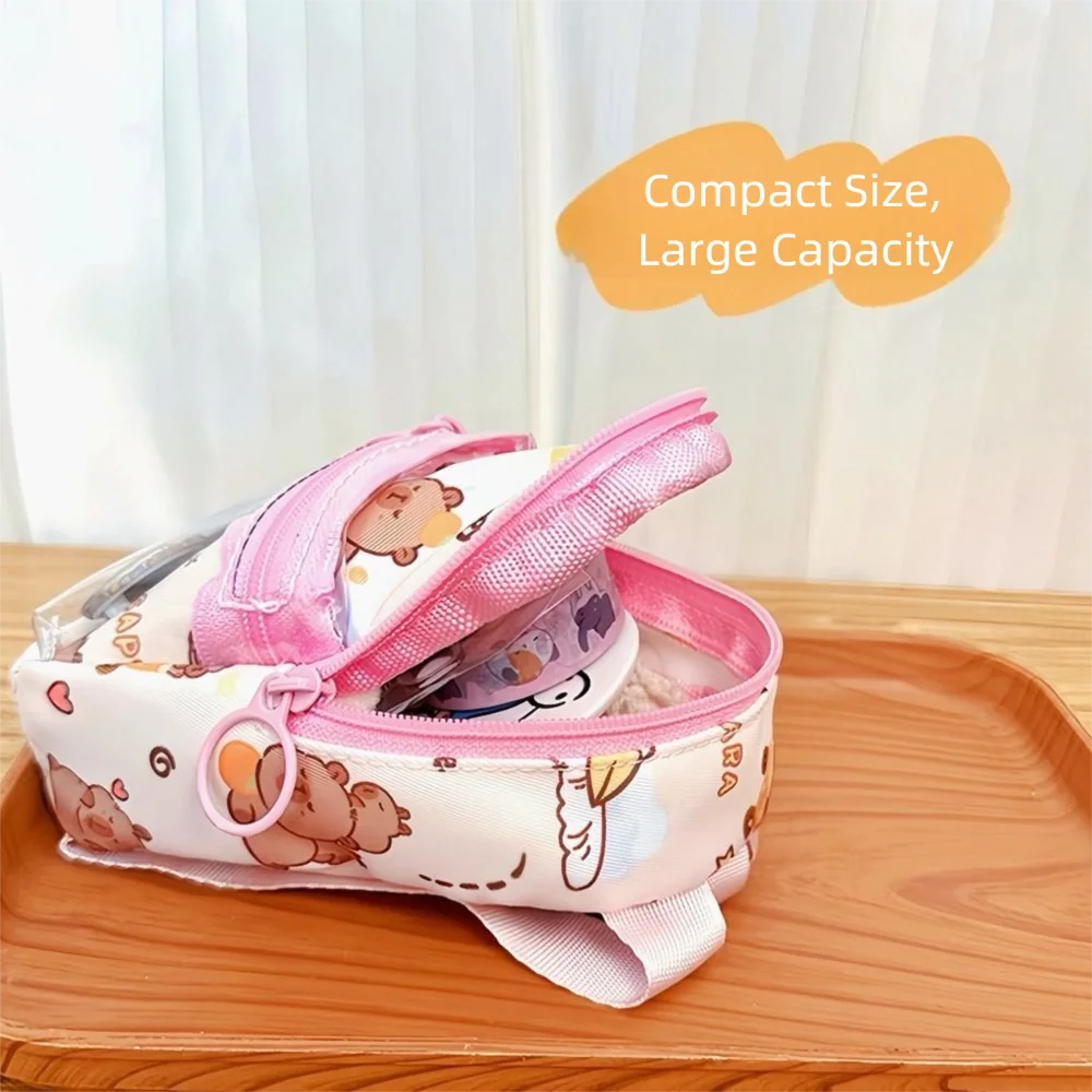 Zaino Design Capybara Custodia Portachiavi Mini portamonete portatile per cartoni animati con gancio Simpatico sacchetto per esposizione di badge anime per ragazze