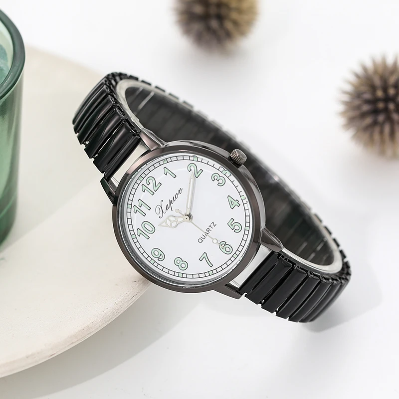 ساعة نسائية عصرية بأرقام عربية، ساعة كوارتز بشريط مطاطي، طراز عتيق، ساعة بسيطة وواضحة للأشخاص في منتصف العمر وكبار السن