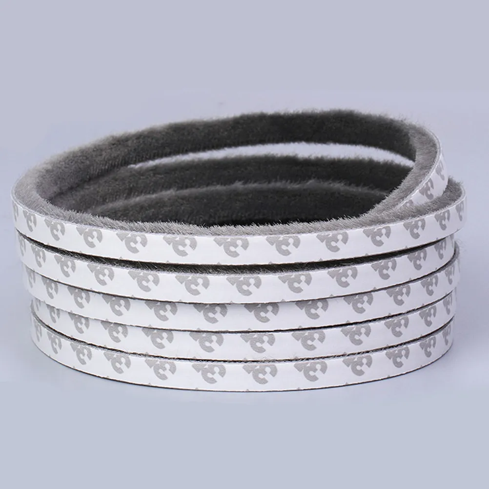 

Суперэластичный самоклеящийся щеточный уплотнитель 5М для дверей, окон, шкафов: шумопоглощение, защита от холодного ветра, дождя и пыли