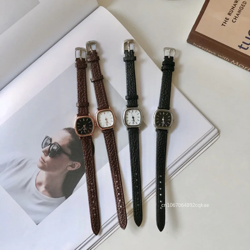 Women Watches Vintage Small Dial Watch Sweet Leather Strap Casual Women\'s Watches Bracelet Quartz Ladies Watch Women Clock Wrist