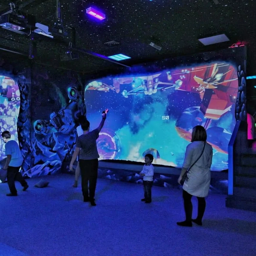 Commercial Interactive Projection Shooting Game IR Laser Shooting Simulation System For Museum Shopping Mall & Training Center