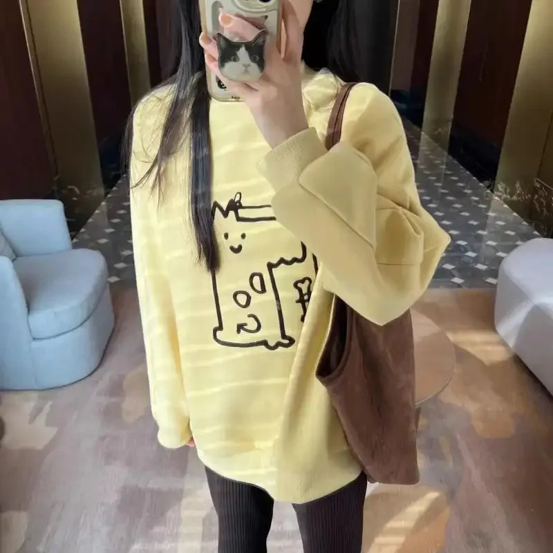 

Women's Yellow Striped Sweatshirt with Cute Cat Print Oversized Long Sleeve Casual Top