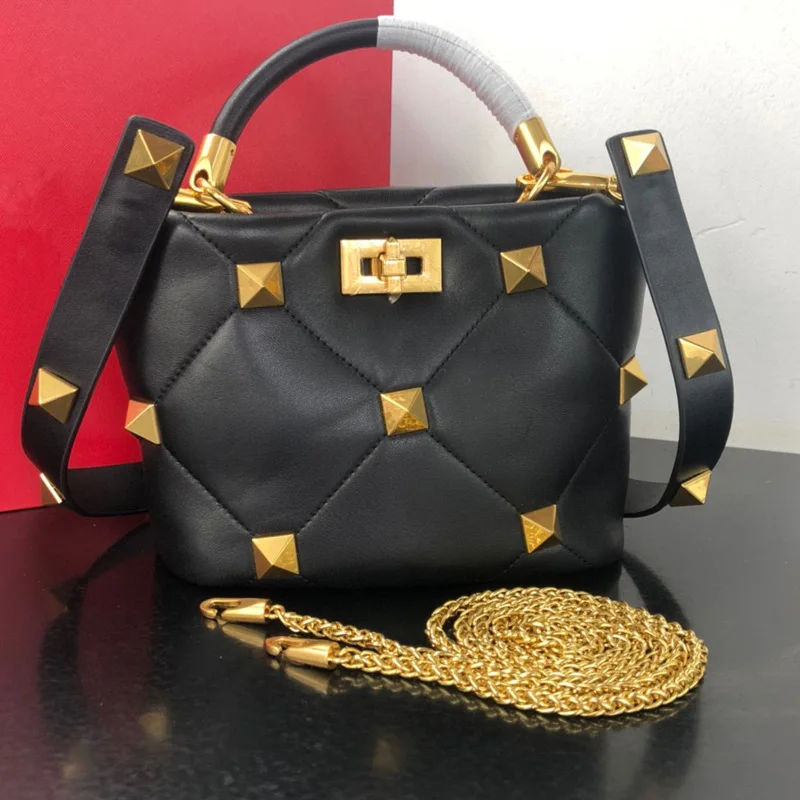 2024 Fashion Big Rivet Rhombus Retro Bag Vertical Portable Bucket Bag Chain Shoulder Real Leather Bag Female Brand Crossbody Bag