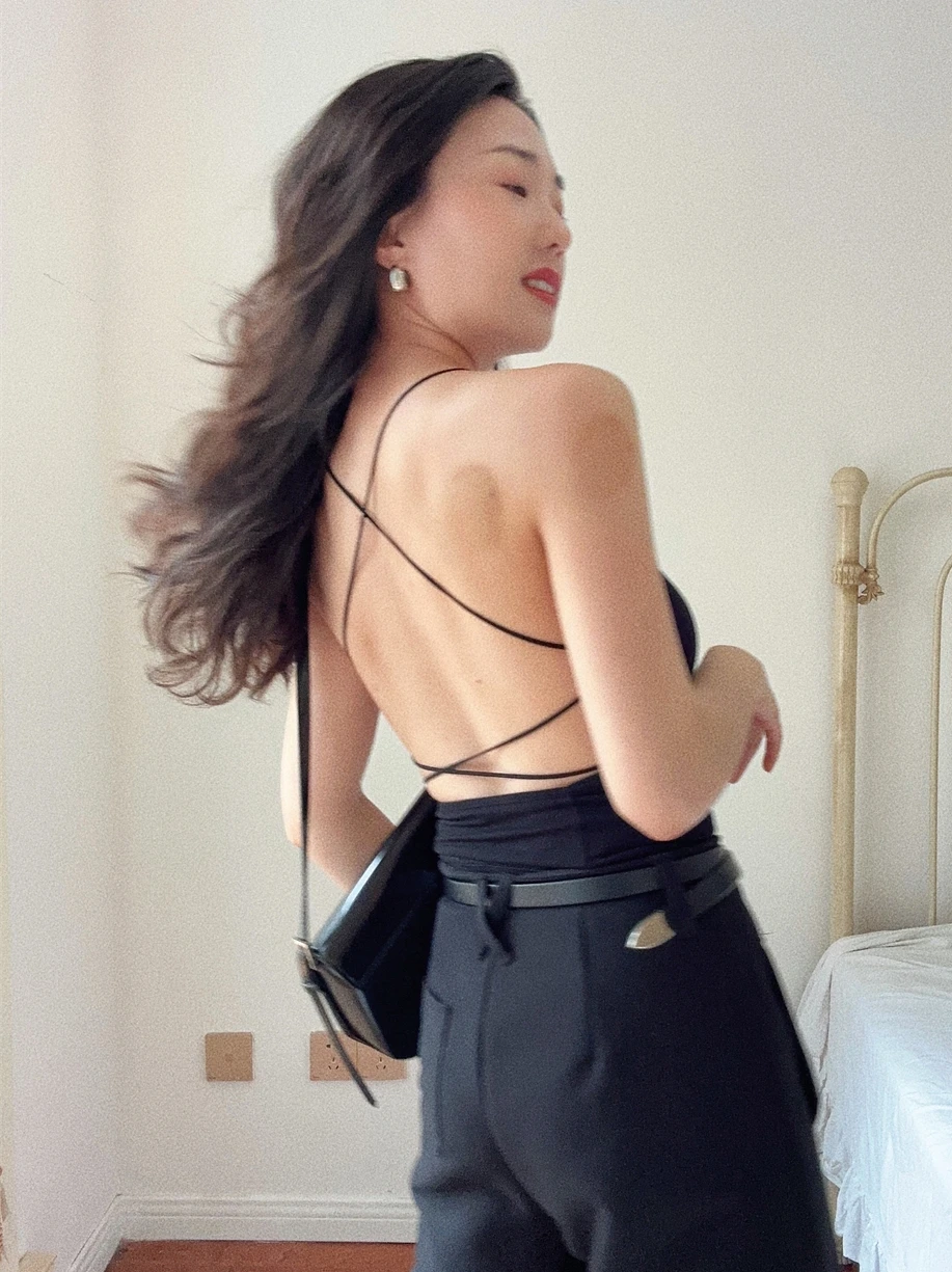 DADANA Sexy Cross Strap Crop Top Women's Direct Wear with Chest Pad Short Style Slim Fit Pure Color Versatile Summer New Arrival