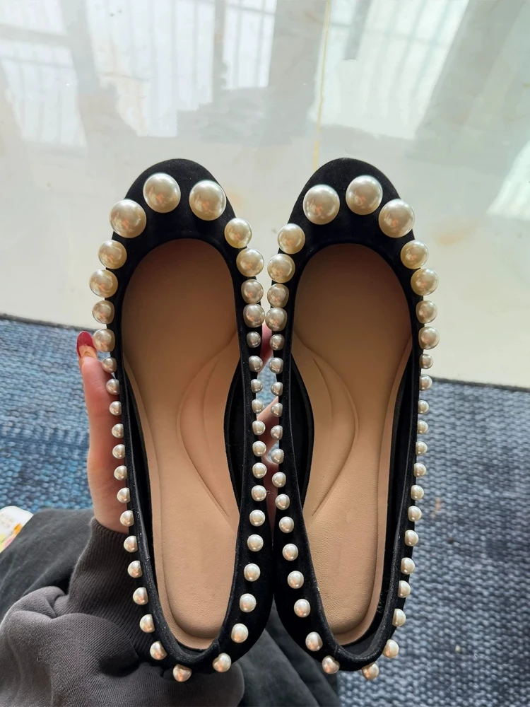Retro Shallow Mouth Pearl Mary Jane Shoes 2026 French Round Head Red Suede Slip-on Pumps Women Daily Commuting Causal High Heels