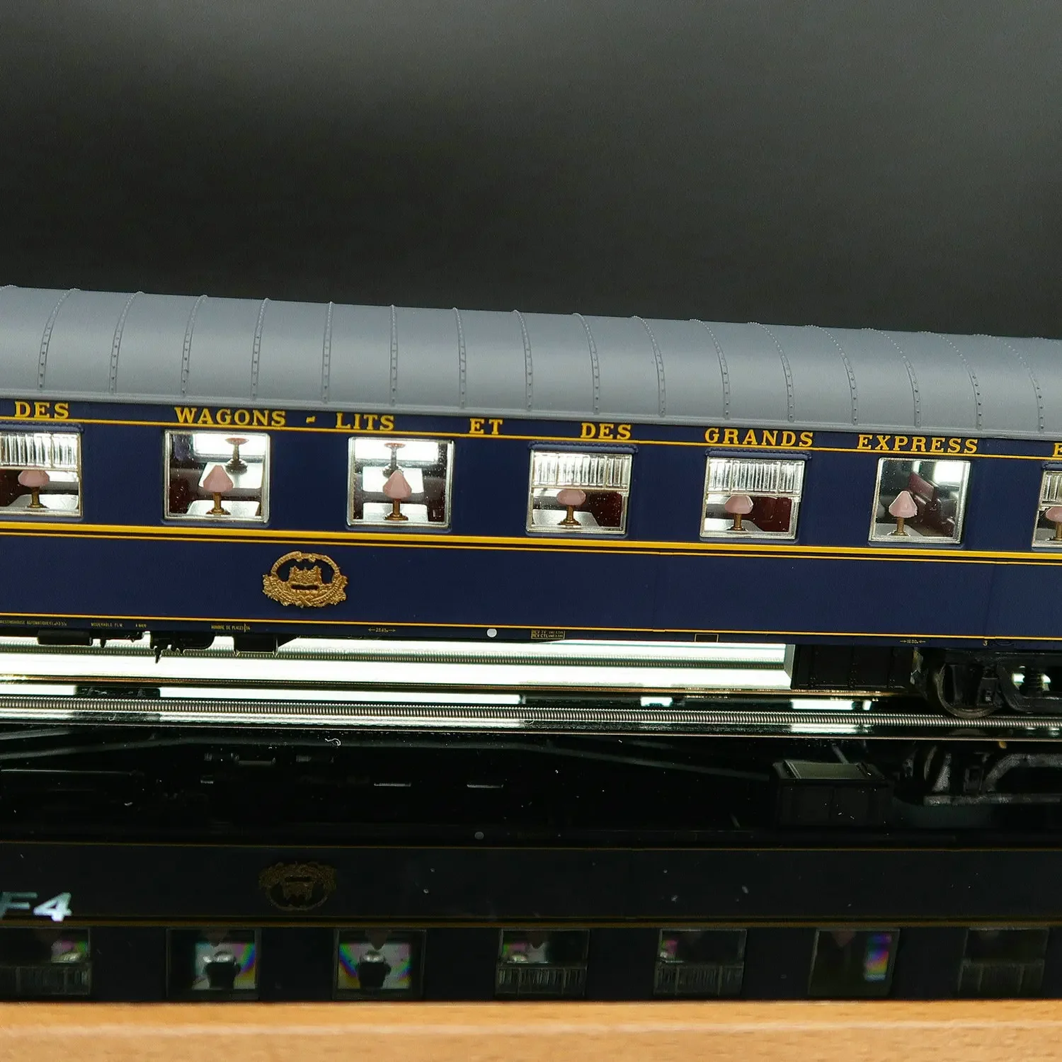 RIVAROSSI-trem modelo de brinquedo para o presente, HO 1/87, Orient Express, carro de passageiros com luzes, cinco seções conjunto ferroviário, HR4384