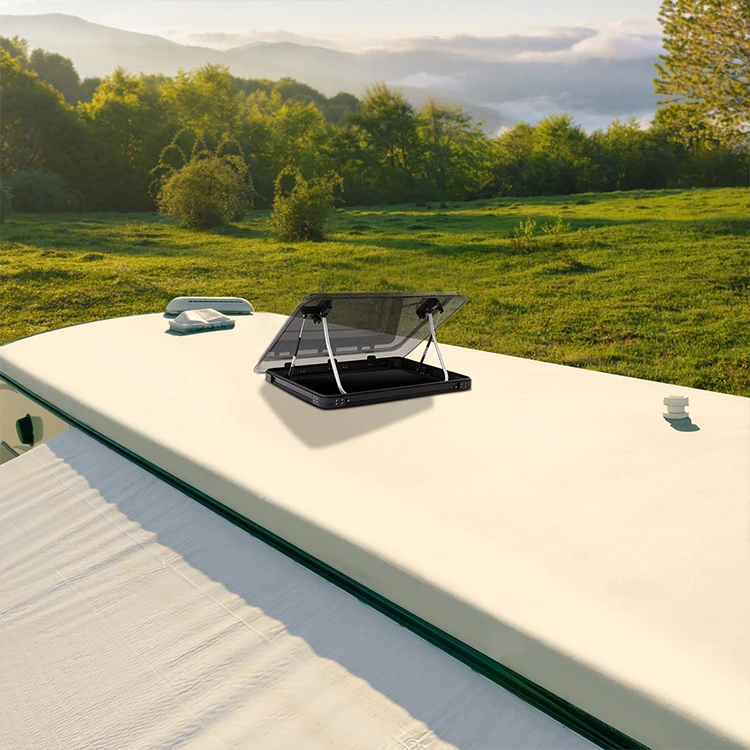Ventilazione netta per insetti Lucernario per camper Parasole Copertura acrilica a doppio strato Sfiato per tetto per camper con telaio in lega di alluminio di alta qualità