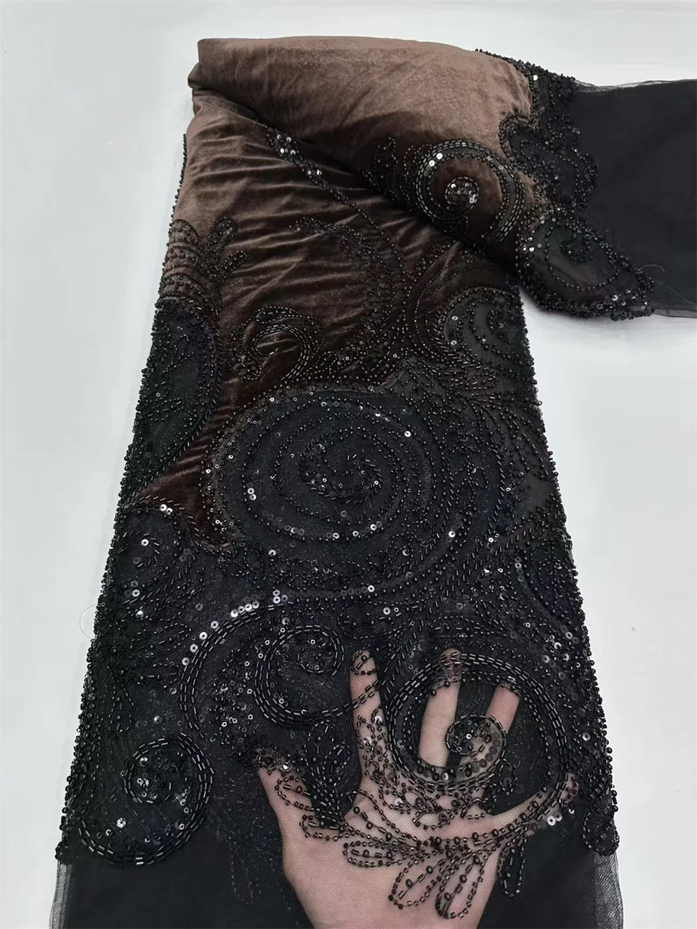 Luxury Fabric 5 Yard Promotion Nigerian Velvet Lace Fabric 2025 High Quality Lace Purple Blue Embroidered Evening Dresses Hm99-1