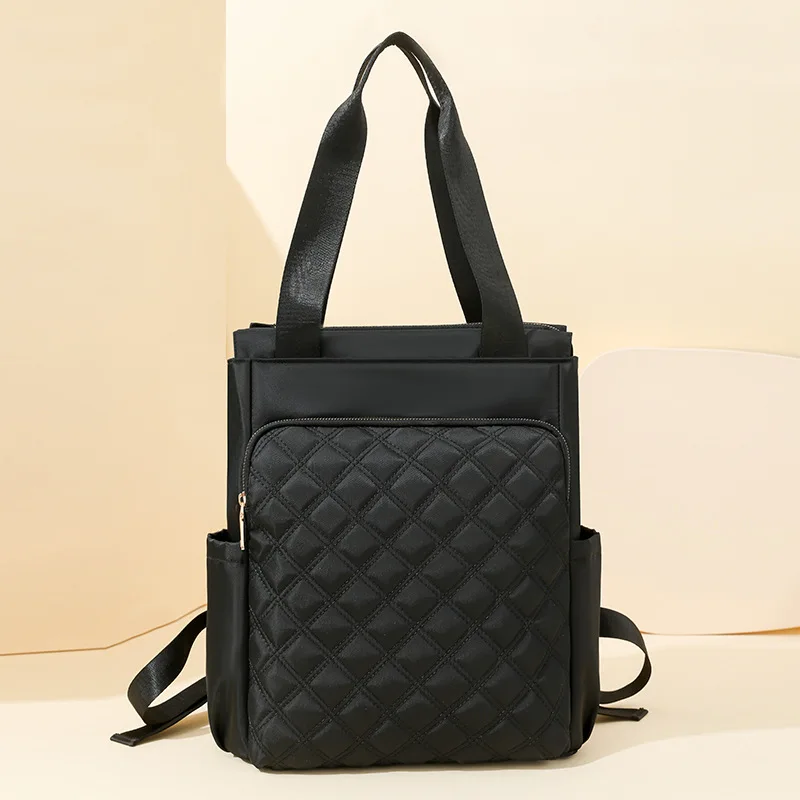 

New Stylish Quilted Women’s Backpack Versatile 2-in-1 Design Tote & Rucksack, Spacious Capacity for Daily Commute, Casual Outing