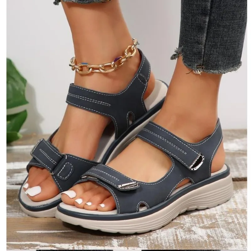 New Elegant Women Genuine Leather Sandals Women\'s Sport Style Lightweight Plus Size Slippers Women Sandals Plus Size 36-43