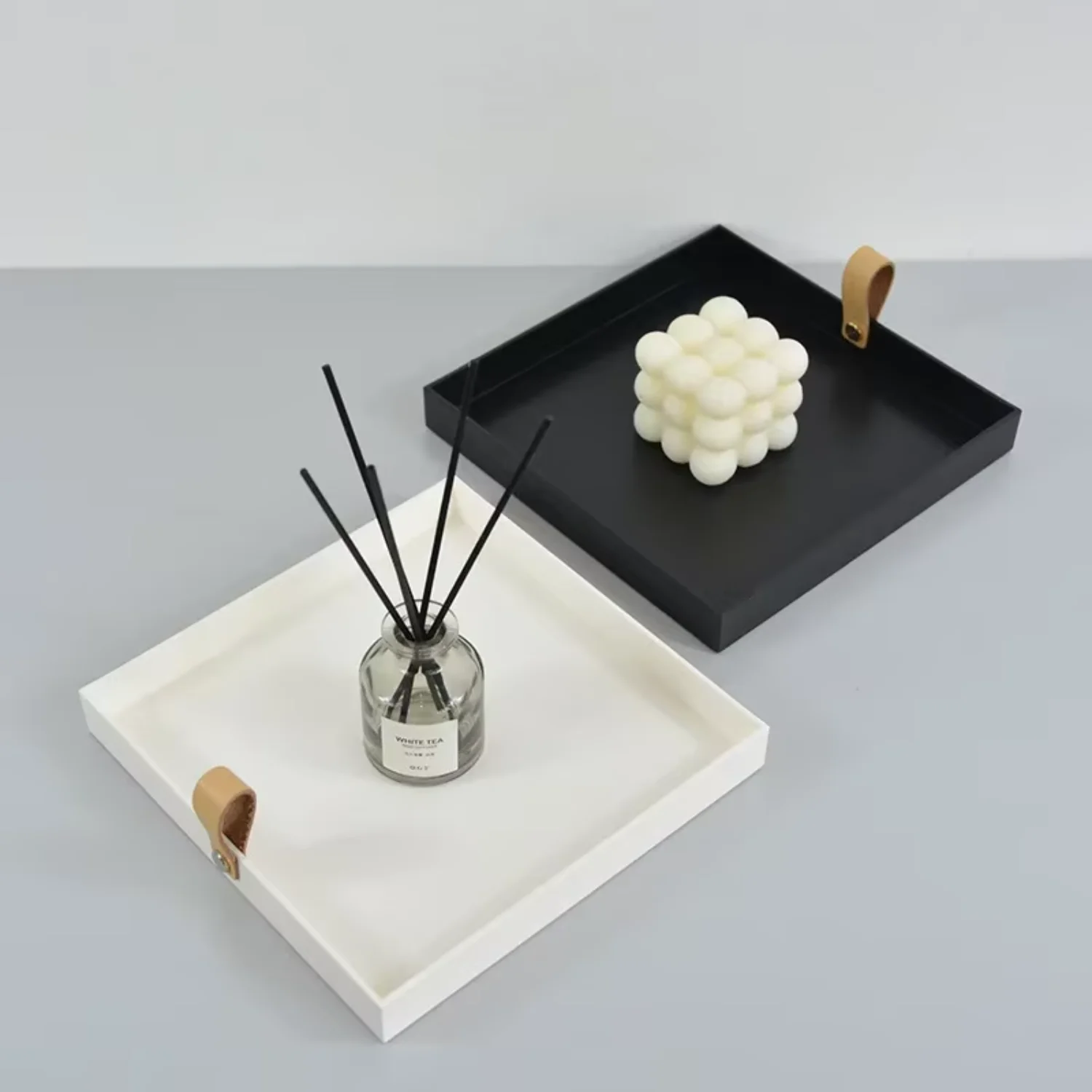 Creative square PU leather serving tray with handle, decorative plate, cosmetic general storage, Desktop Storage