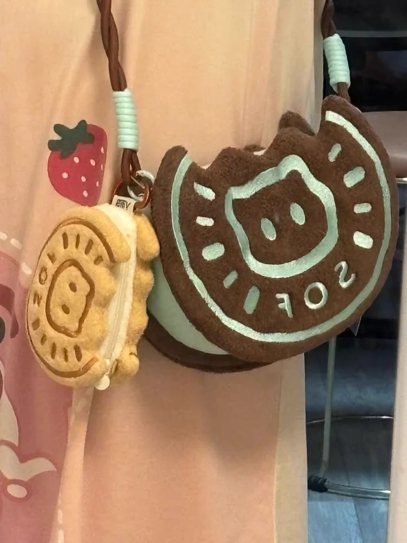 Monedero Original Little Kitty Biscuitschange, bonito bolso peludo, bolsa de almacenamiento, bolso de mensajero, regalo de cumpleaños con personalidad