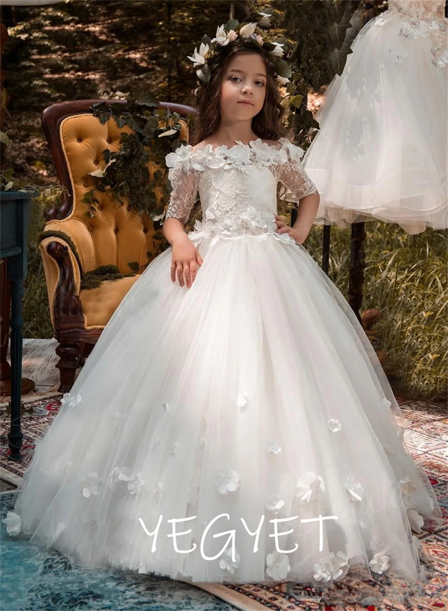 

Cute Flower Girl Dresses Sheer Jewel Neck Long Sleeves Lace with Sash Back Girl Formal Party Wear Birthday Communion Dress