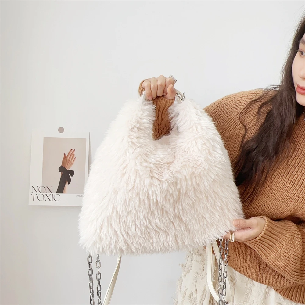 حقيبة نسائية خريف شتاء فاخر موضة جديدة 2026 تقليد صوف الضأن حقيبة كتف حقيبة يد بسيطة مكتب المرأة حقيبة