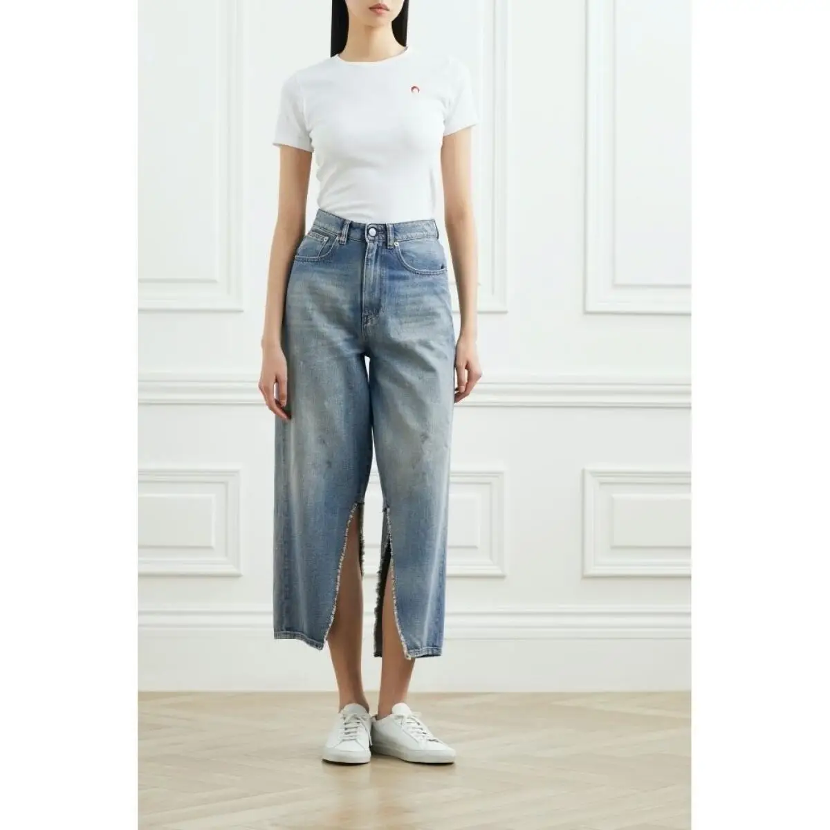 Casual Top Kurzarm T-Shirt Damen Einfarbig Slim Fit Koreanische Mode Stickerei Mond Elastisch Rundhals Klassisch Einfach