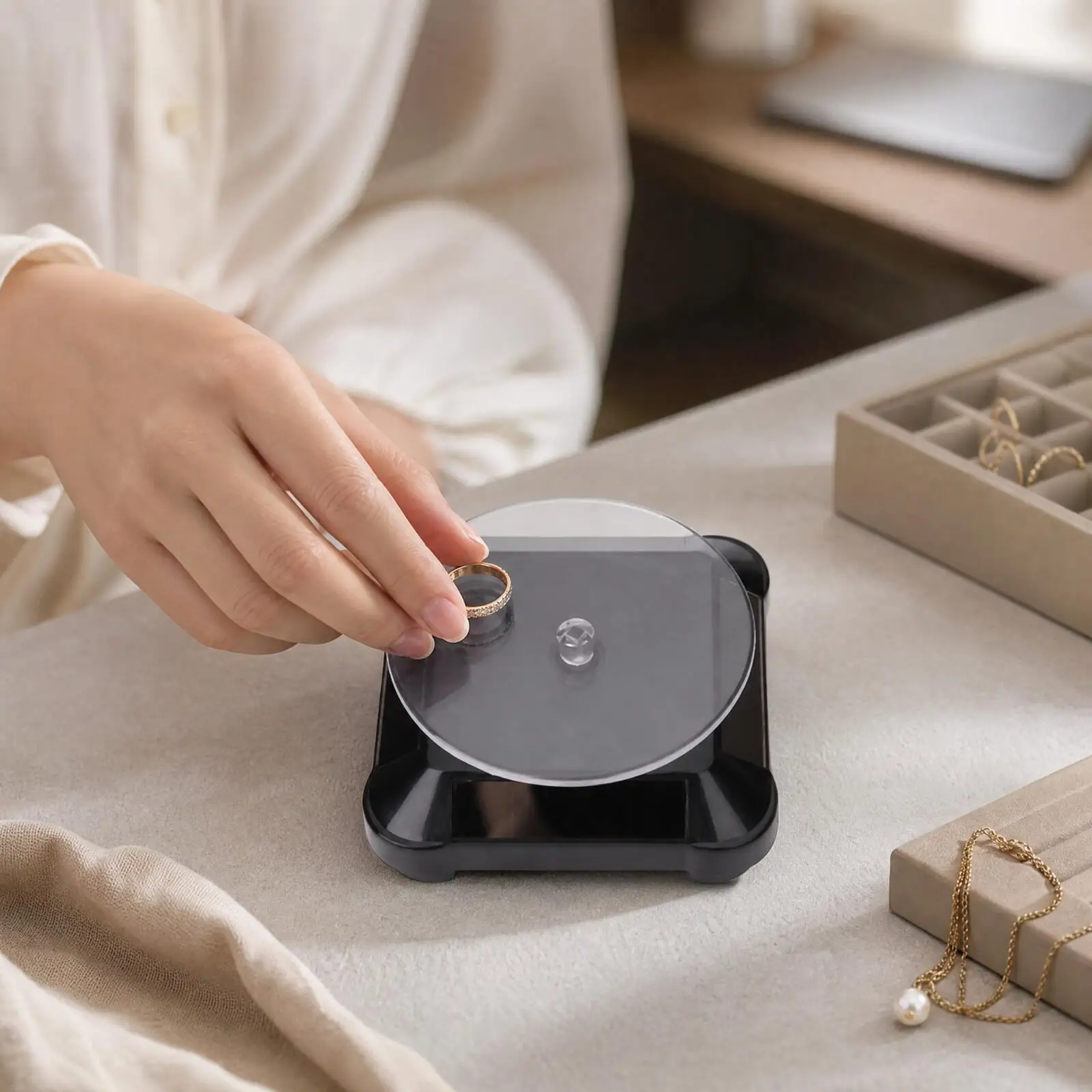 Rotating Display Turntable Solar Powered ABS Base for Jewelry Watches Cameras Small Items 360 Degree Rotation Counterclockwise