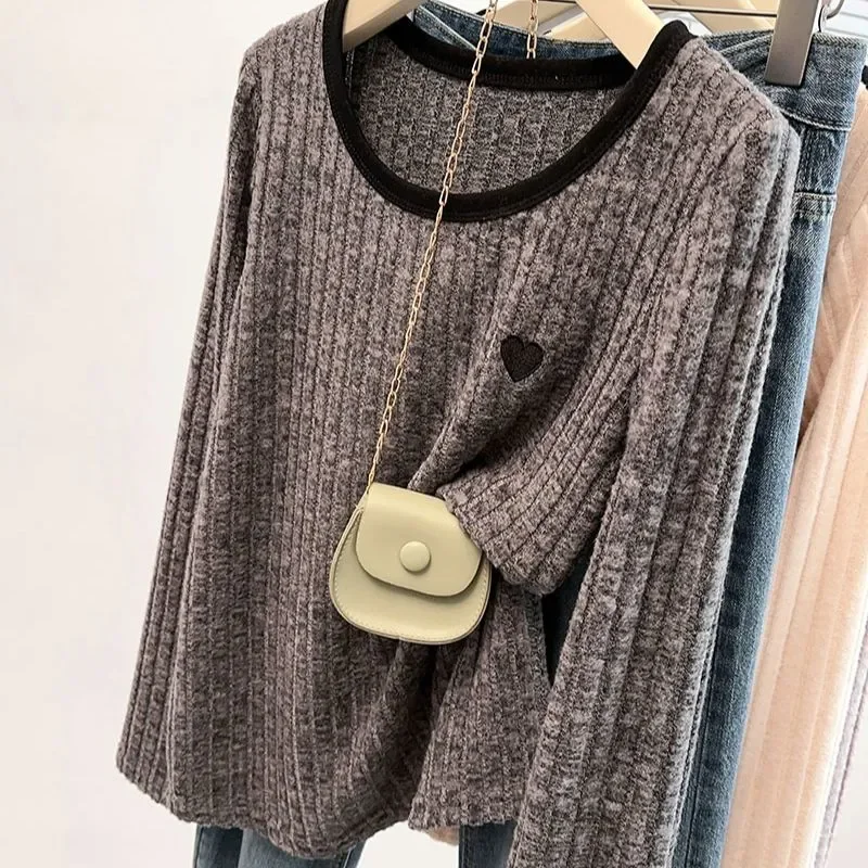 Novo plus size feminino moda cor contrastante amor pit strip engrossado malha topo