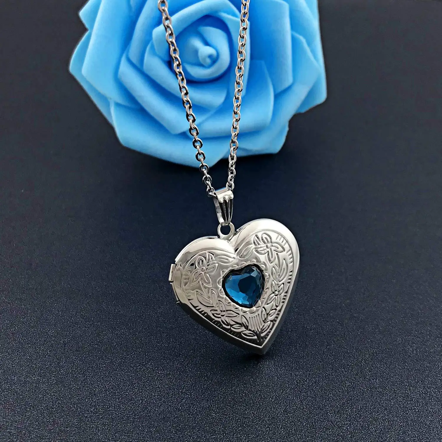 

Stainless Steel Fashion Twelve Birthday Stone Love Zircon Necklace Gold Plated Color Preserved