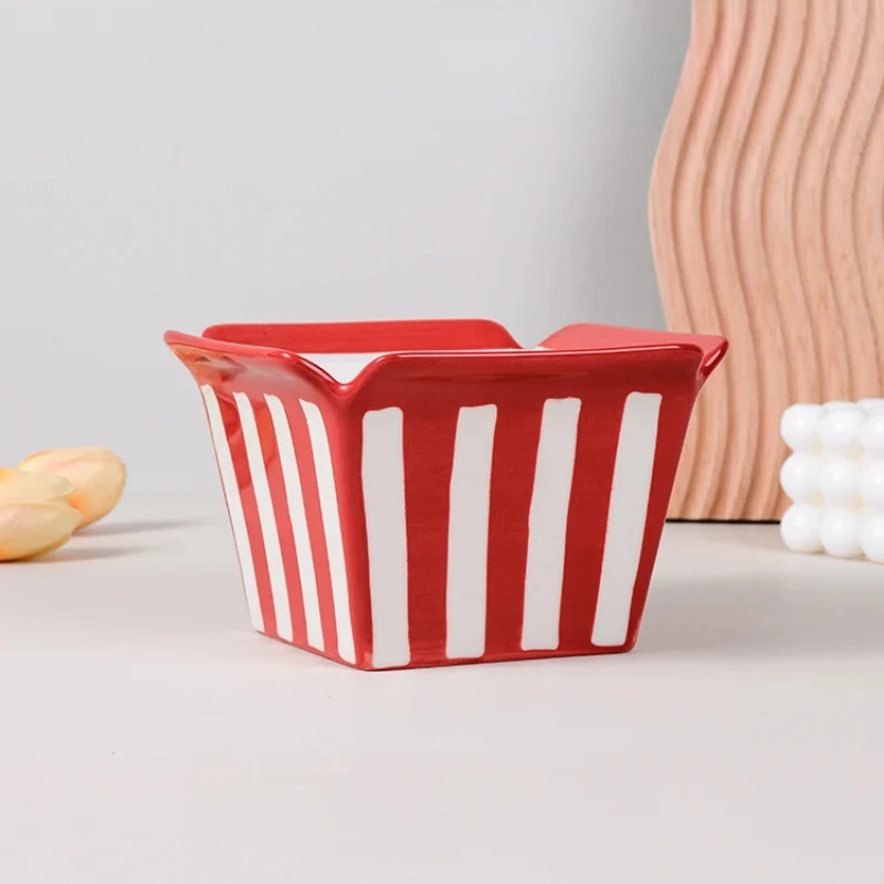 Quadratischer Lebensmittelbehälter aus Keramik, kreative Pommes-Frites- und Popcornschale, Nachmittagstee, Dessert, Küchenbedarf, schrullige Servierschale