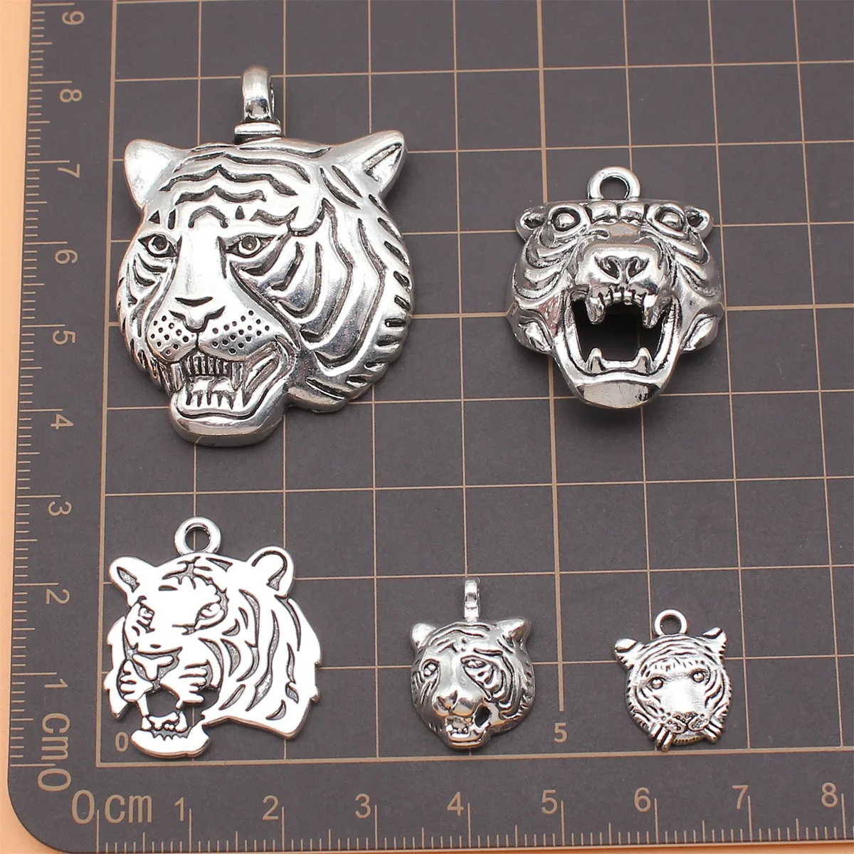 5pcs Antique Silver Color Tiger Charms Collection For DIY Jewelry Making, 5 Styles, 1 of Each