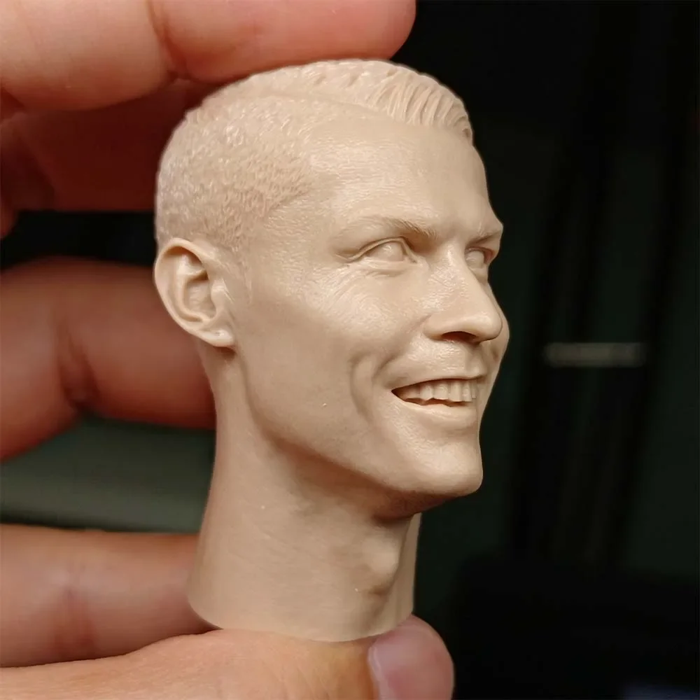 1/6 Die Cast Resin Picture Model Assembly Kit Cristiano Ronaldo Exquisite Head Carving (55mm) Unpainted Free Shipping