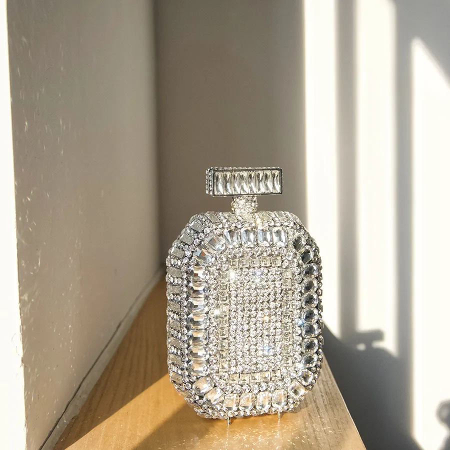 Light luxury perfume bottle full of diamonds, dinner bag, rhinestones bright and shining niche design, high-end clutch bag