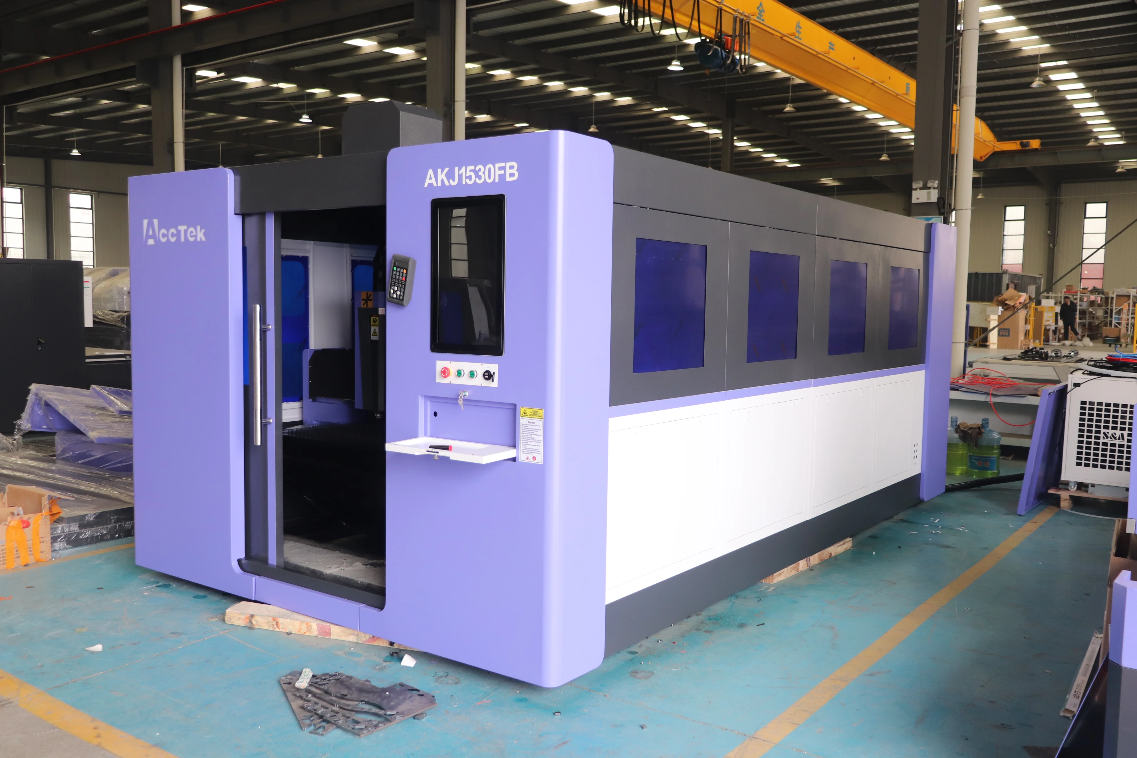 3000W CNC Metal Steel Fiber Cutter Fiber Laser 3KW Cutting Machine With Full Enclosed Cover