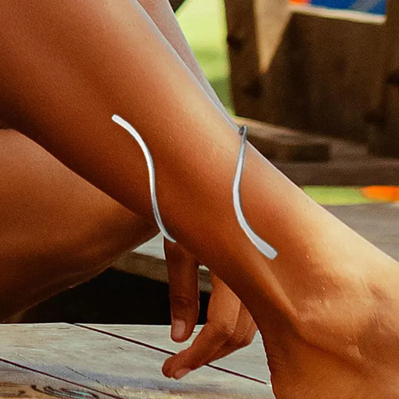 New French elegant linear geometric curved two flat foot decoration fashionable summer elegant punk high-end beach ankle chain