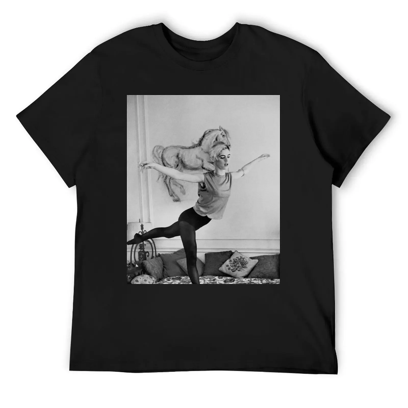

edie sedgwick - black and white vintage 60s photography T-Shirt vintage t shirts quick-drying luxury clothes men