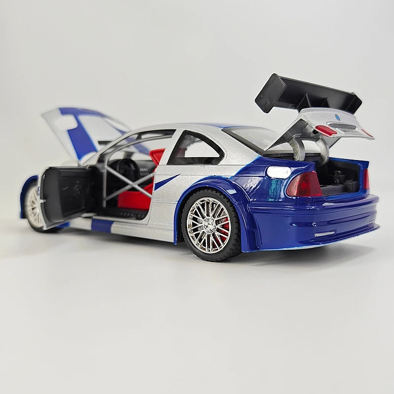 1:24 simulation BMW M3 tail wing version alloy car model, doors and engine hood, trunk can be opened, sound and light