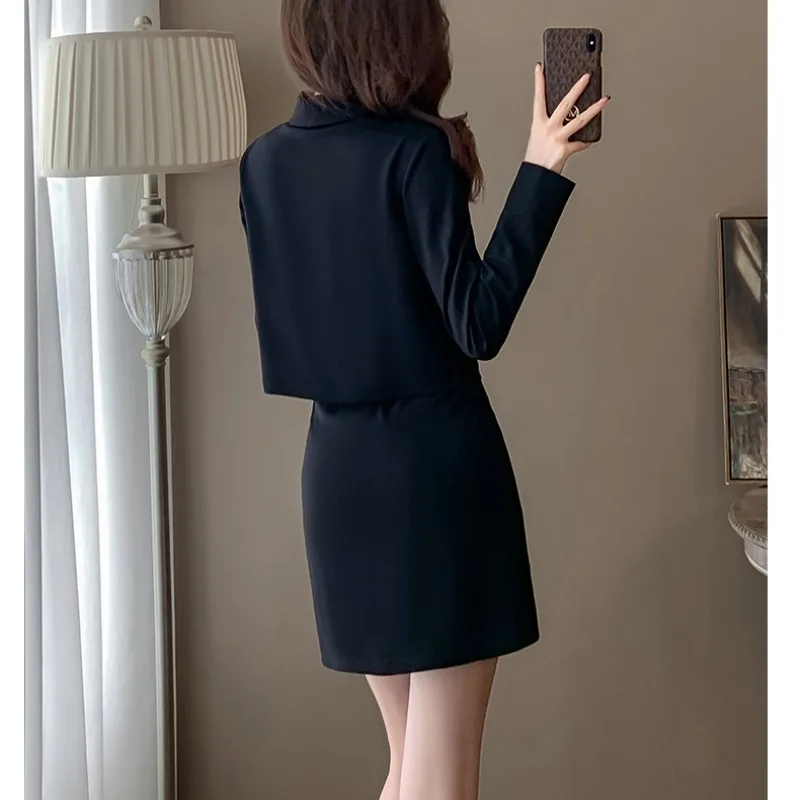 Xiaoxiangfeng Women's Spring 2024 Turndown Collar Spliced Button Pocket Western Style Slim Short Wrapped Hip Half Skirt Suit