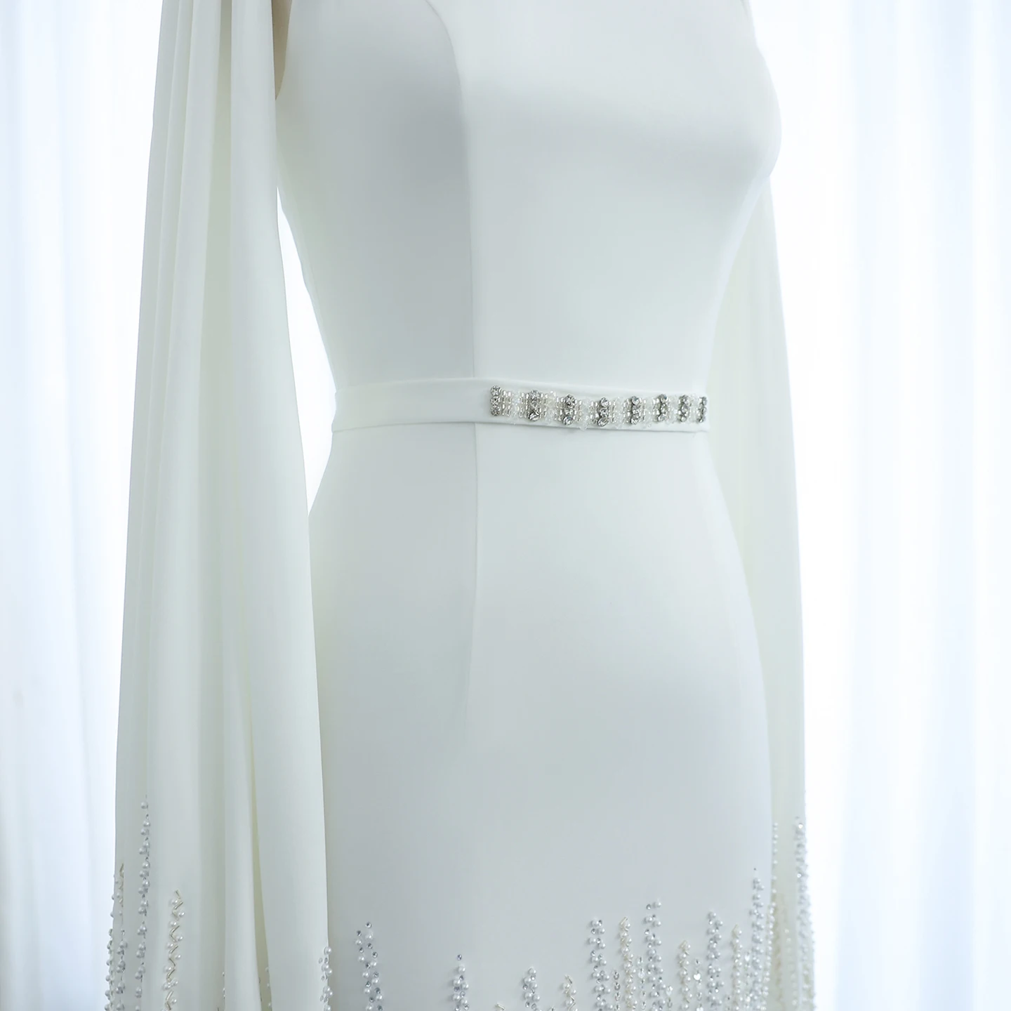 Sharon Said Luxuriöse Meerjungfrauen-Abendkleider in Nude mit Cape-Ärmeln und gestuften Rüschen für arabische Hochzeitsfeiern SS440 Maßanfertigung – Detail 21