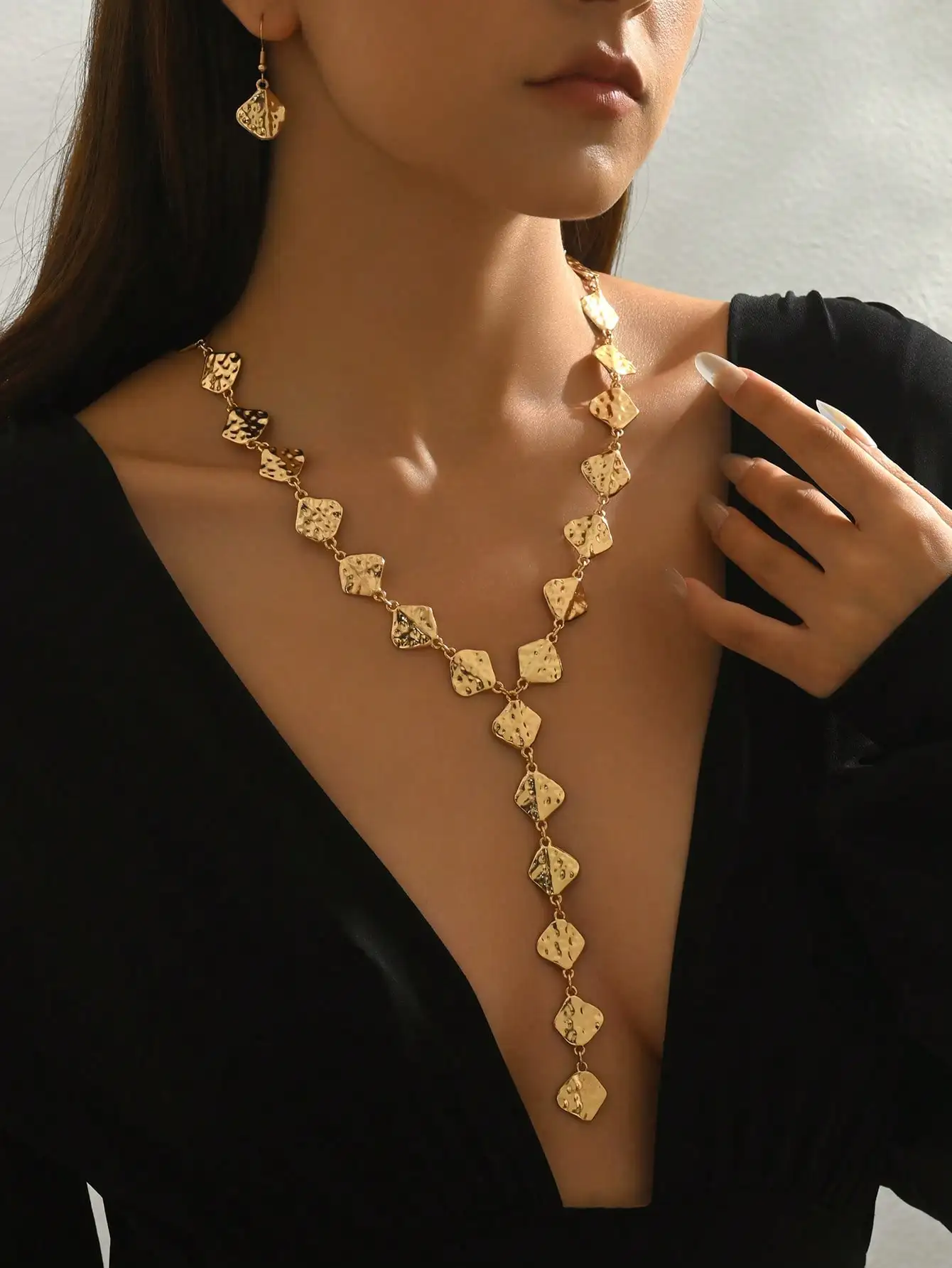 Gold Hammered Diamond Shape Jewelry Set 2-Piece Y-Long Chain Design Niche Luxury Style Commute Elegant Necklace And Earrings