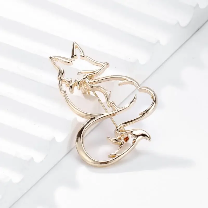 دبابيس ثعلب مجوفة من المينا على الموضة للنساء للجنسين دبابيس على شكل حيوانات كاجوال ملحقات حفلات المكتب هدايا فاخرة للأصدقاء