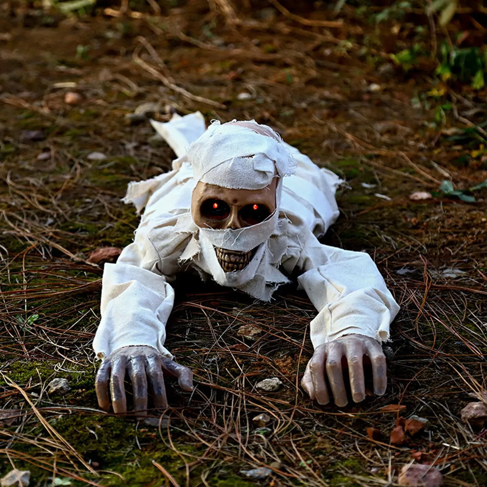 mummie-rampante-activee-par-le-mouvement-accessoire-d'halloween-avec-yeux-rouges-lumineux-et-sons-d'horreur-pour-maison-hantee-porche-decoration-de-fete