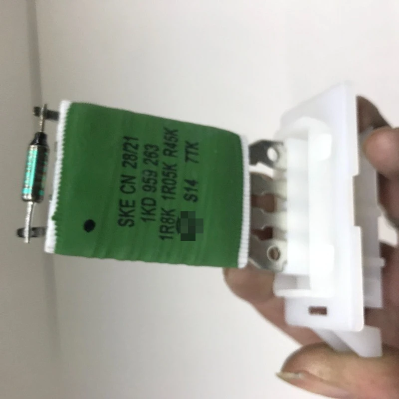 

For VW Sagitar Magotan Golf 6 Touran for Octavia Air Conditioning Blower Resistor Manual Car Accessories