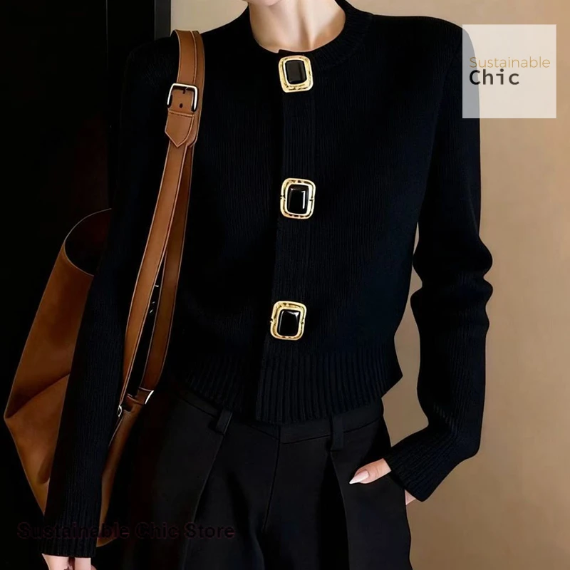 French Joker luxury high sense big button knit cardigan women's spring and autumn new fashion ladies daughter wind casual top.