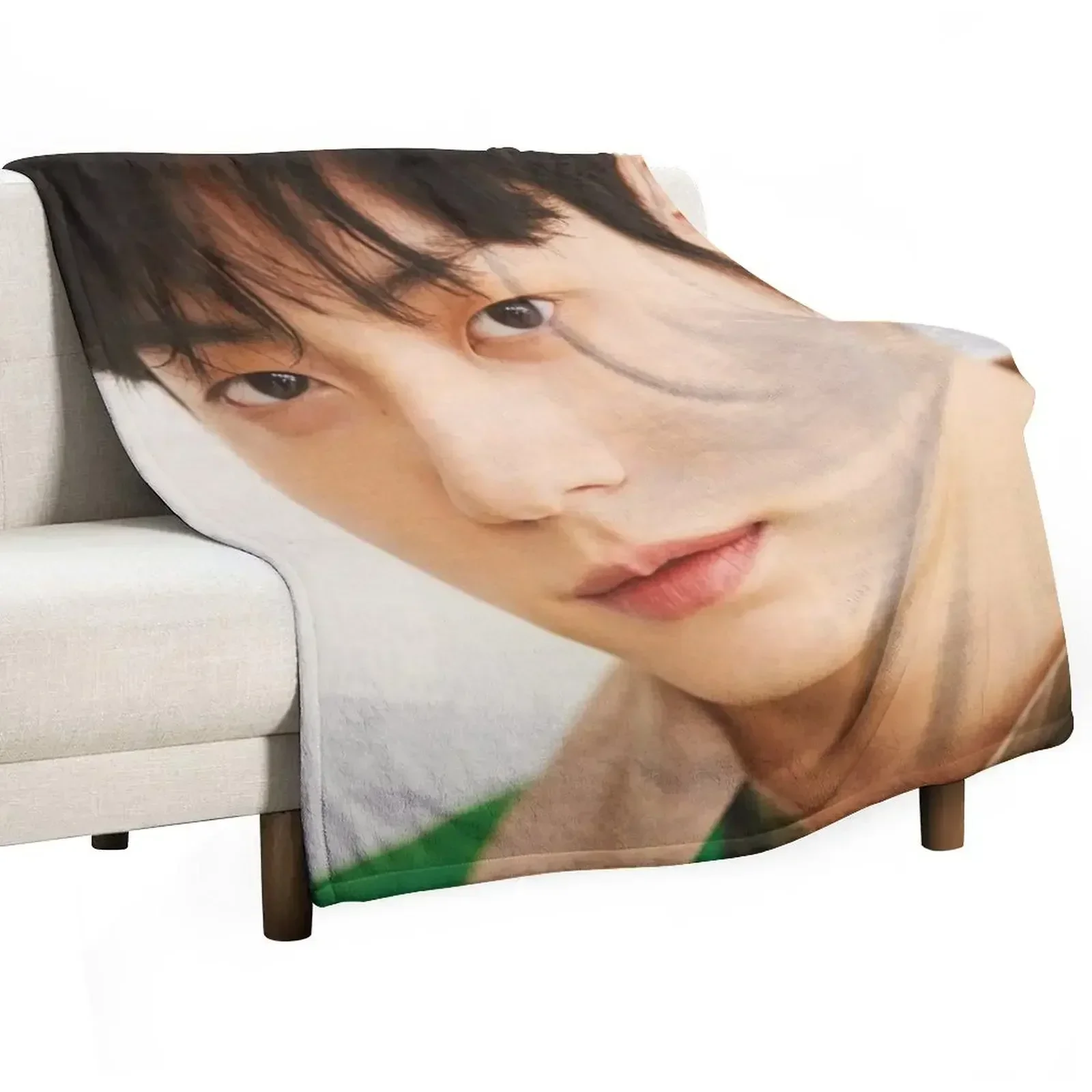 TXT Soobin 2022 photoshoot - Elle Men Throw Blanket halloween Bed covers Camping Hairy Blankets