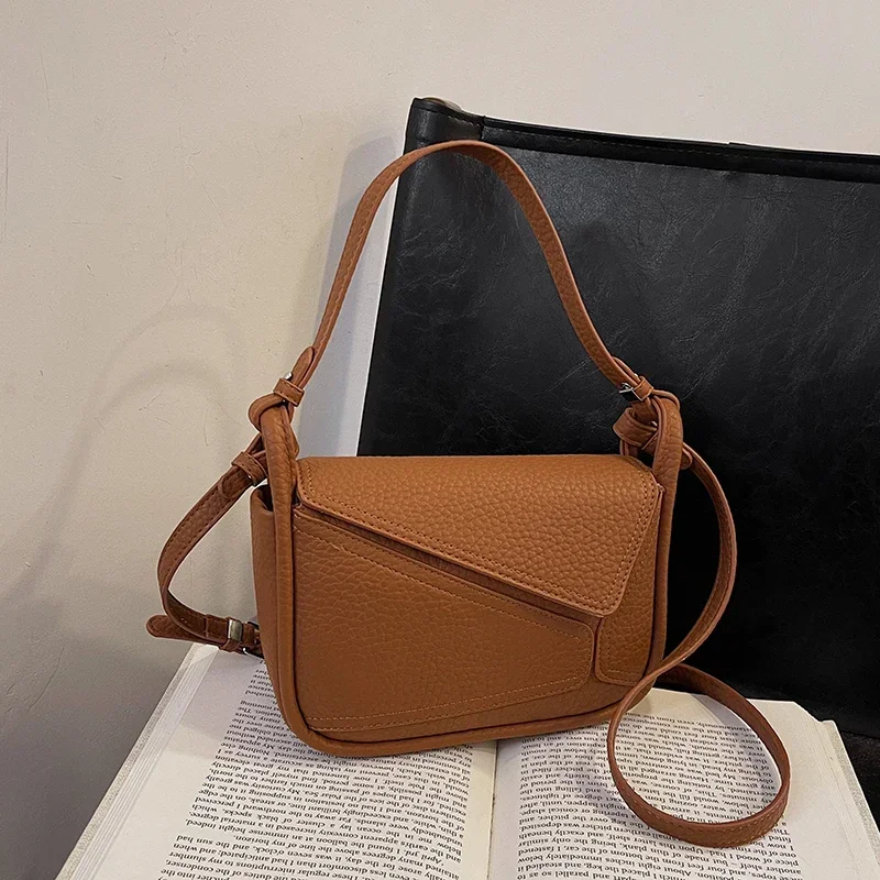 

Stylish Solid Color Commuter Handbag for Business Women with Messenger Function and Minimalist Aesthetic